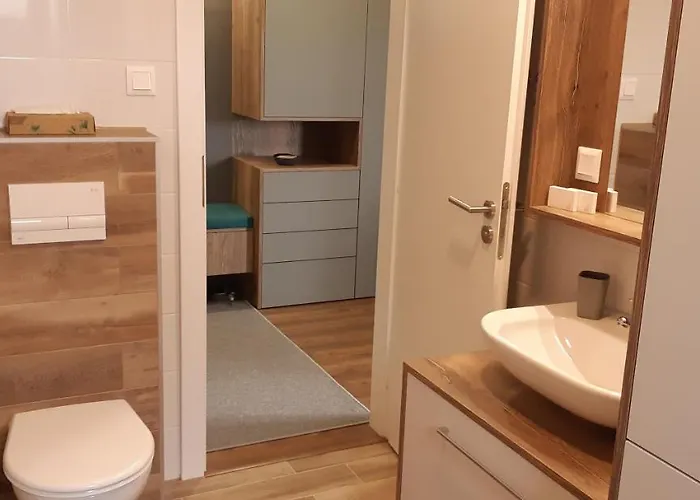 Besen 307 * Bešeňová